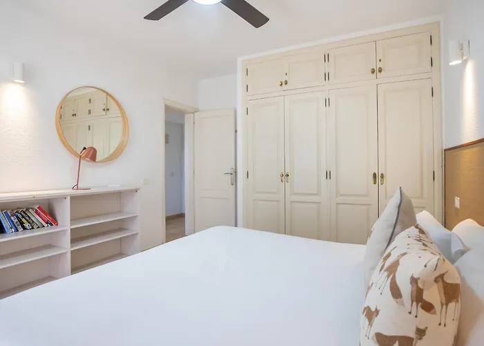 펜션 Panama, 5min Walk To The *